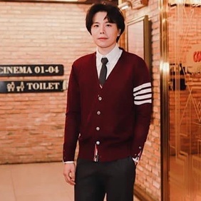 Áo khoác cổ tim Cardigan nam nữ dệt kim Thom Brow.ne 4-Bar 20235 chất vải nhung tăm cao cấp thiết kế tay áo kẻ sọc