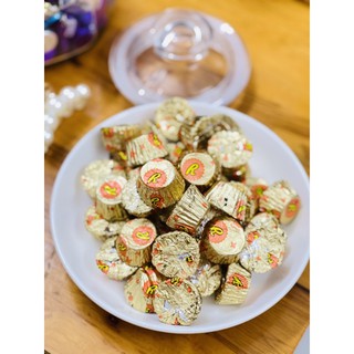 Socola Reeses nhân bơ đậu phộng 100gram.