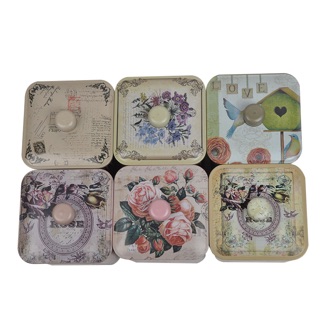 1 Hộp thiếc đựng kẹo và bánh quy 13.5x13.5x12.2cm