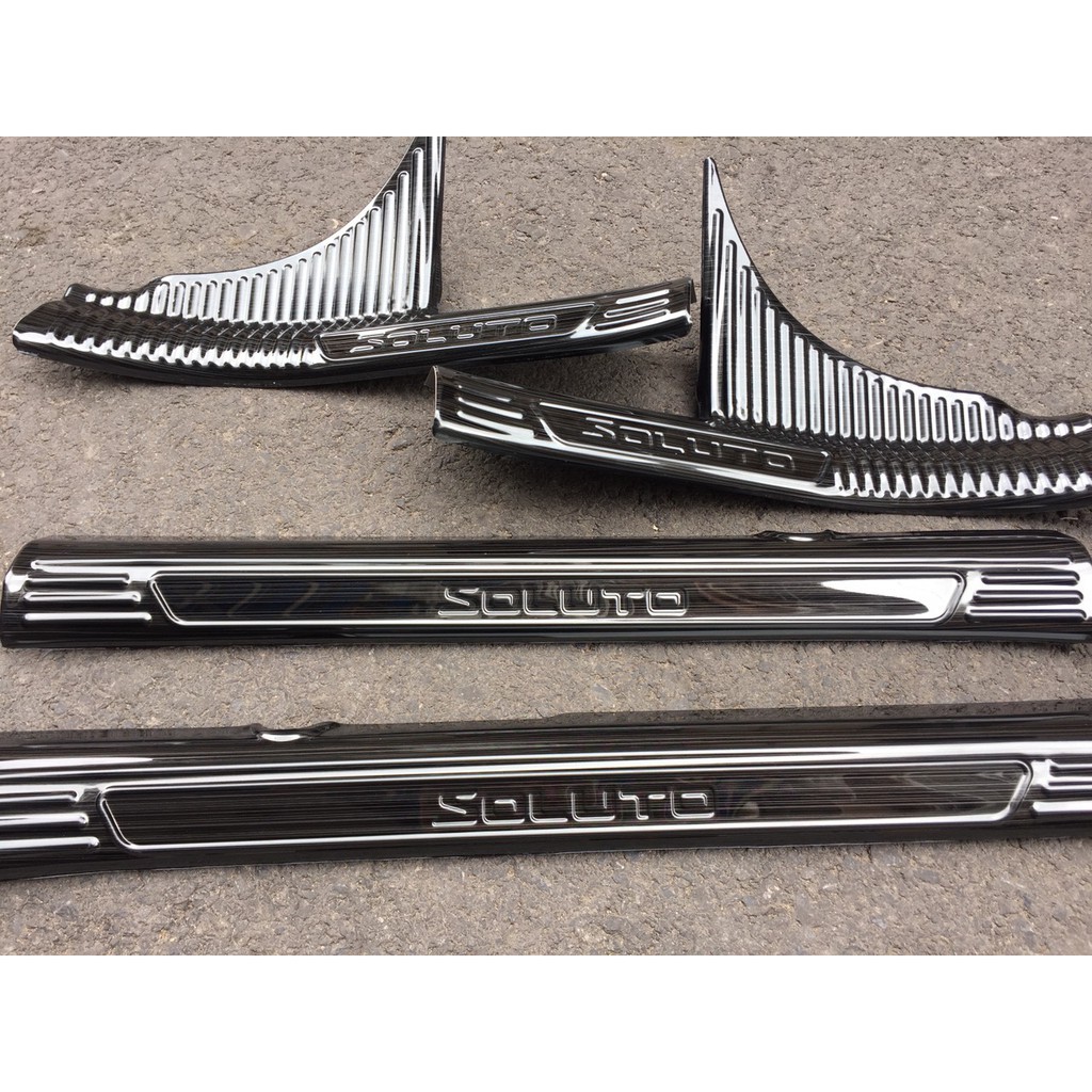 Ốp bậc cửa xe Kia Soluto 2019 2020 2021 - mẫu titan