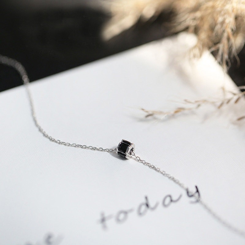 Dây chuyền mặt vuông đính đá zircon mini màu đen thời trang nữ Hàn Quốc