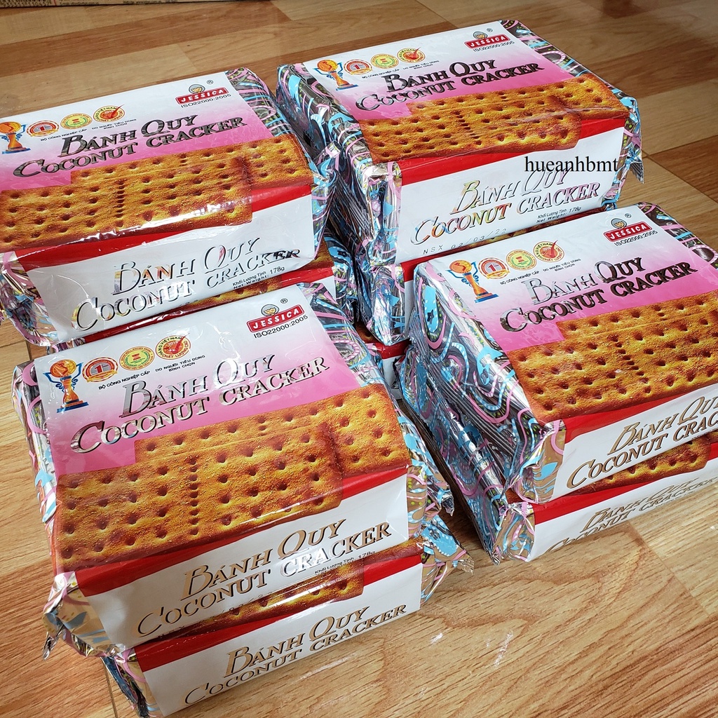 Bánh Quy Coconut Cracker Jessica Bạc Vuông gói 178g