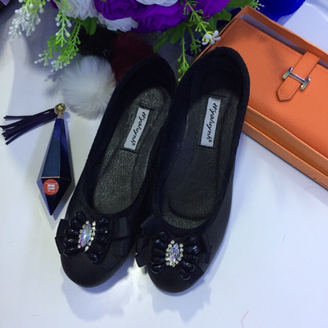 Giày búp bê đá