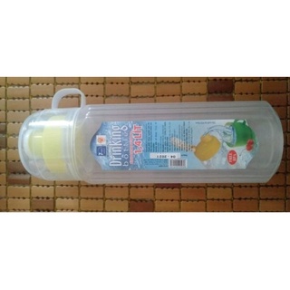 Bình đựng nước PP 1400ml kèm ly.