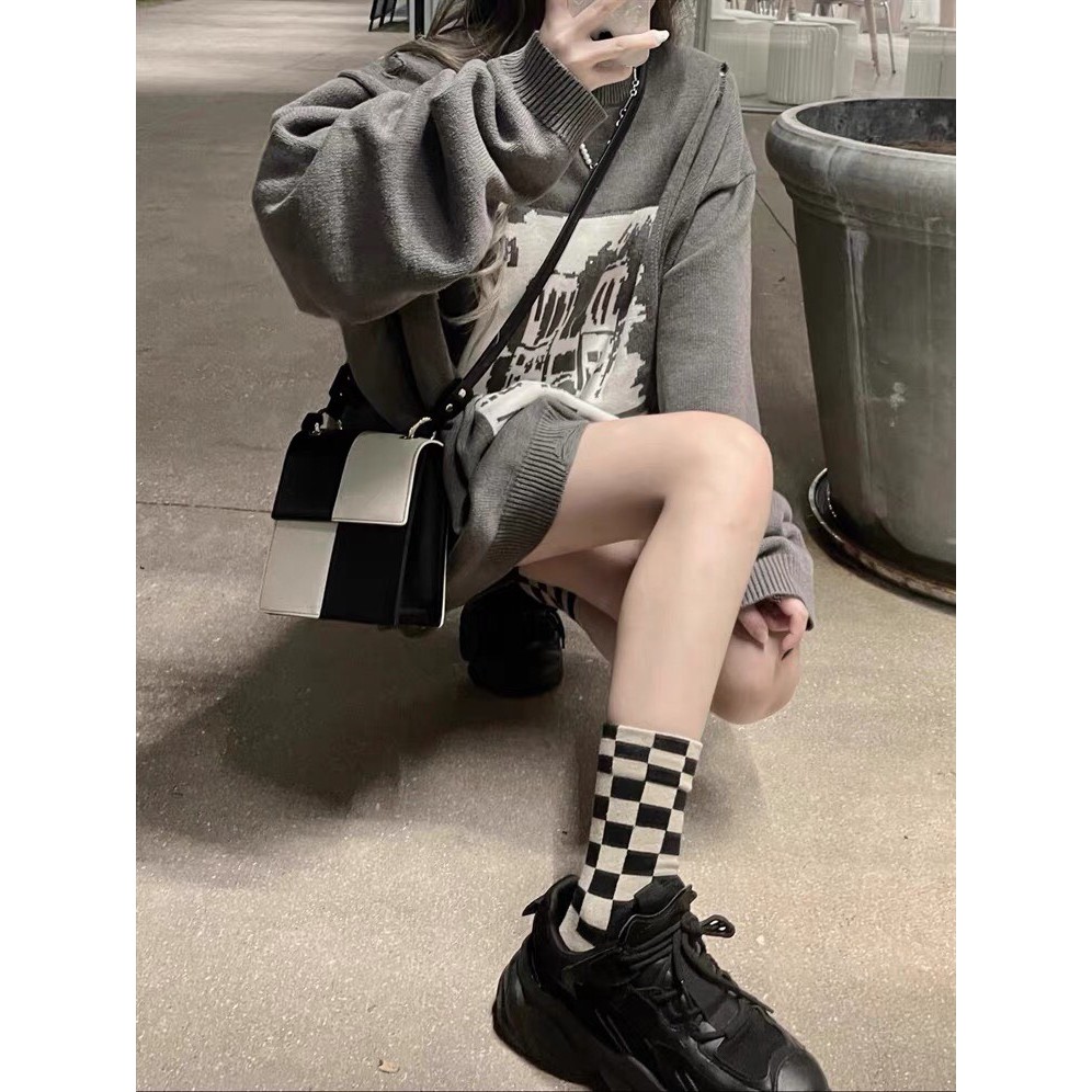 Áo nỉ sweater unisex dài tay nam nữ in họa tiết,  màu xám đen SW3 | BigBuy360 - bigbuy360.vn