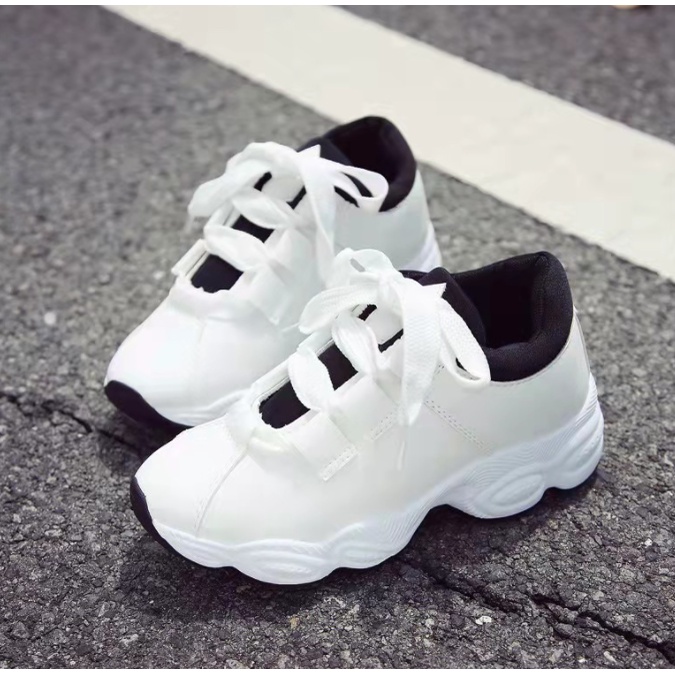 Giày sneaker nữ TLT9091 (Đen - trắng)