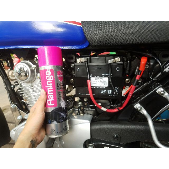 Bình Xịt Vệ Sinh Mặt Máy Khoang Máy Flamingo F008 650ml Dạng Bọt