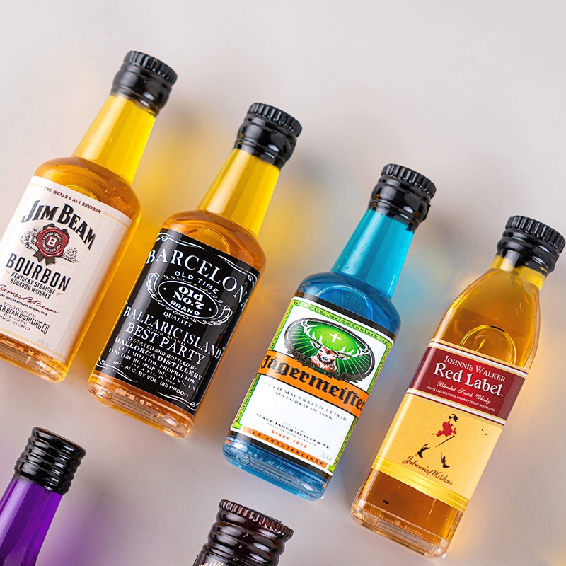 Phụ kiện trang trí chai rượu bia mini độc đáo