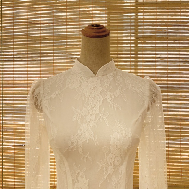 Áo dài dâu chất liệu ren