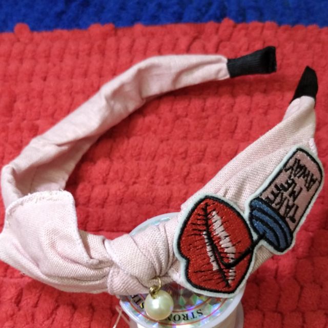 Cài tóc hình môi