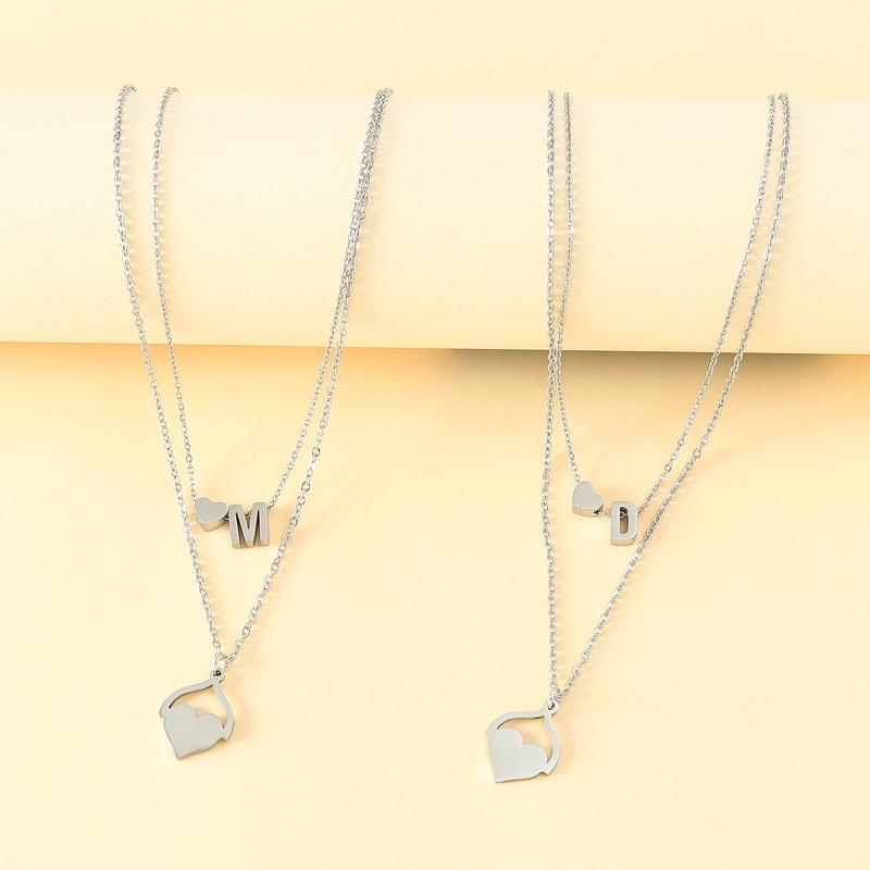 Vòng cổ Mặt Trái Tim Khắc Chữ Mom