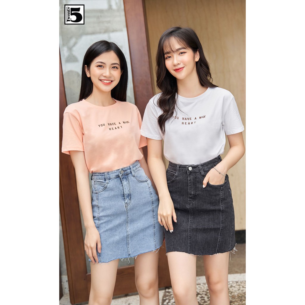 Áo thun nữ dáng suông thêu chữ Twentyfive 3746