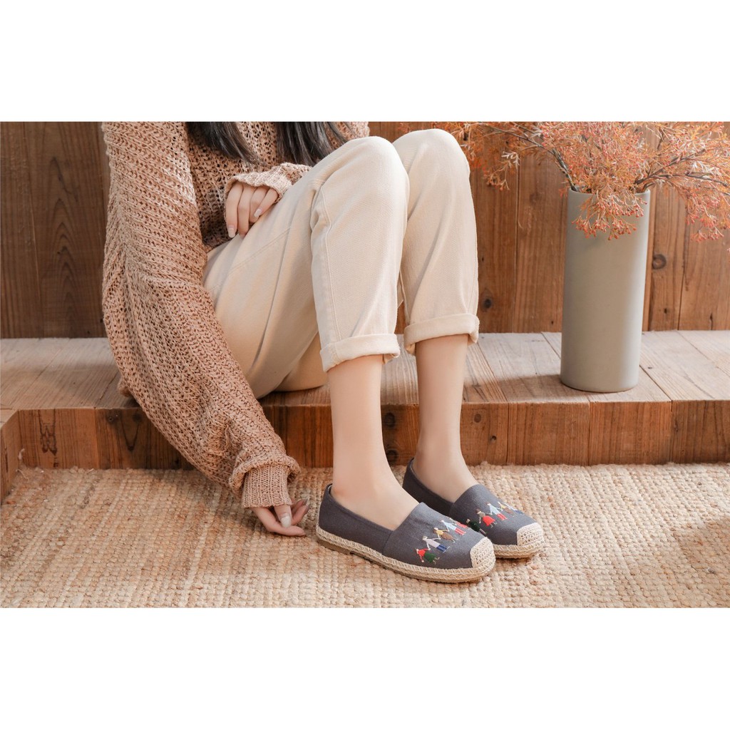 TAM09 giày thêu hoa | BigBuy360 - bigbuy360.vn