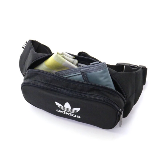 Essential Crossbody Bags in Black