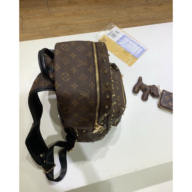 BALO  đinh da đẹp,mua 1 được 3 bao gồm charm chó,ví nhỏ, balo Lv, full box đầy đủ