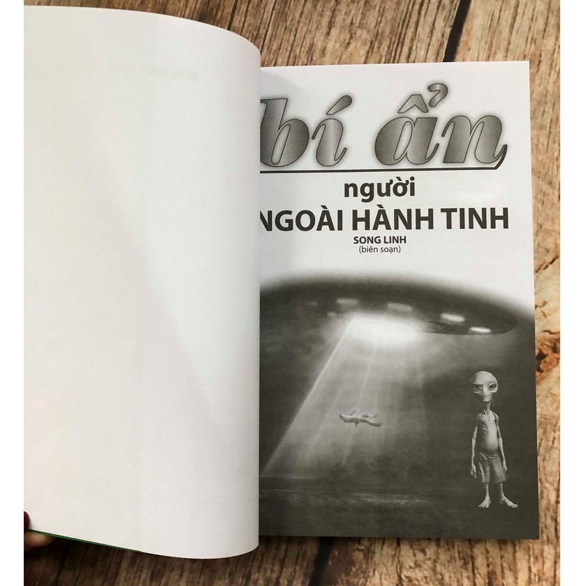 Sách - Bí Ẩn Người Ngoài Hành Tinh Gigabook