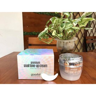 Kem ốc sên dưỡng trắng da goodal premium snail tone - up cream hàn quốc