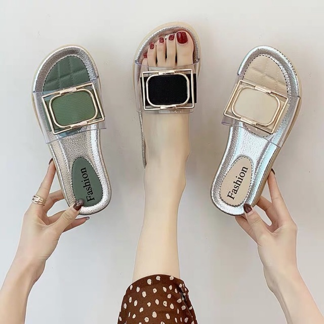 Dép xinh đủ màu