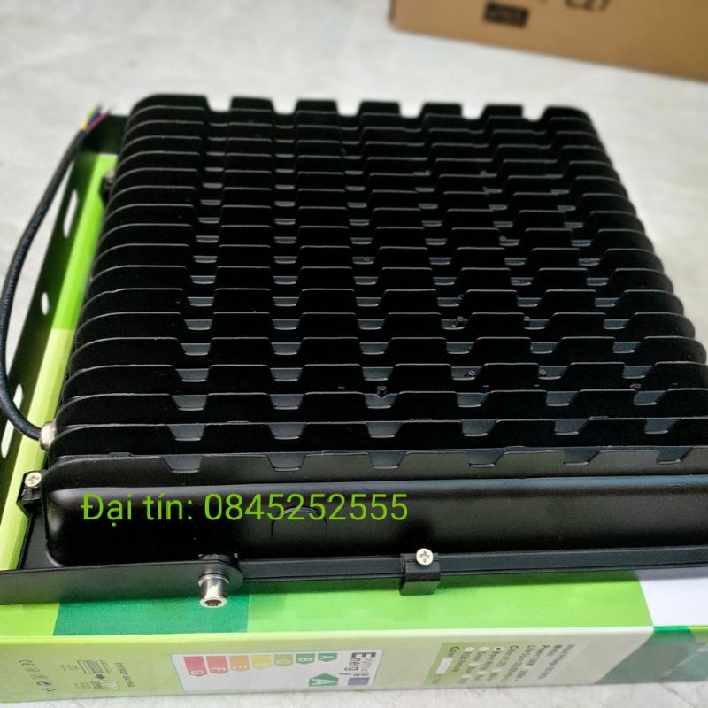 Đèn pha led ip66 50w-100w-200w cob chuyên công trình ngoài trời chiếu sáng  bảng hiệu , sân bóng trang trí nhà cửa ...vv