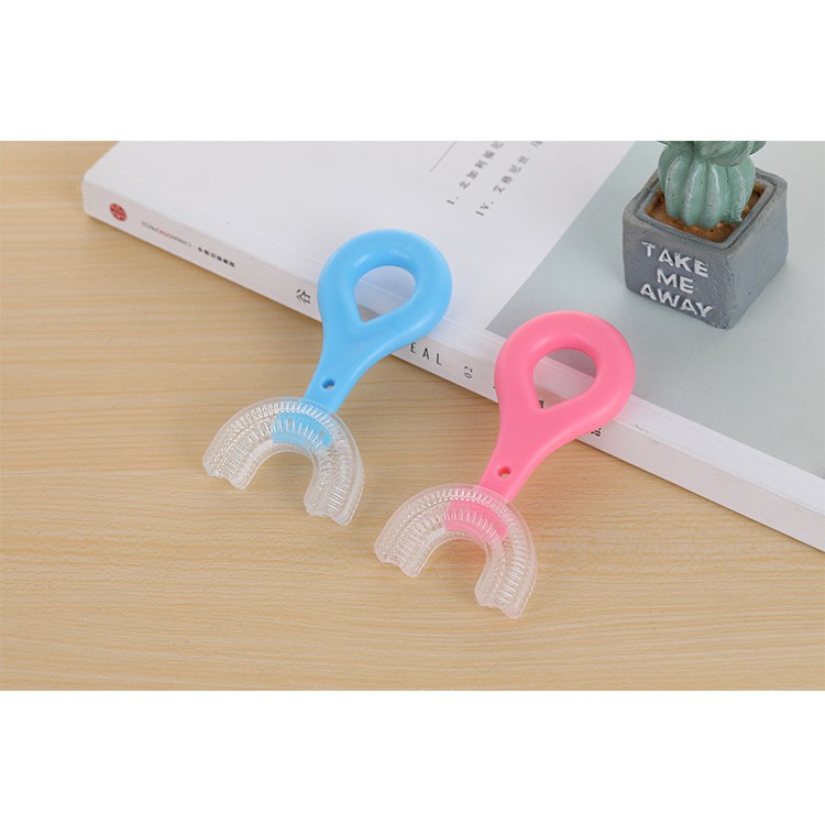 Bàn Chải Đánh Răng Chữ U Chất Liệu Silicone Thực Phẩm Trong Suốt Tuyệt Đối An Toàn.