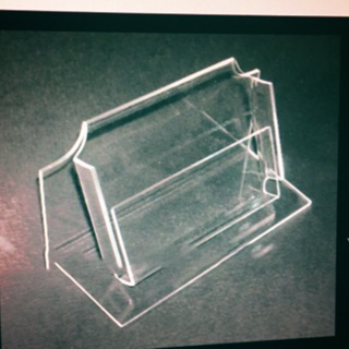 Kệ đựng danh thiếp mica