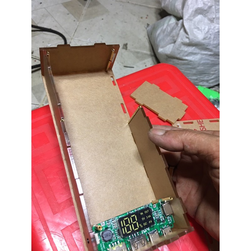 Mica box sạc dự phòng 8cell 18650  type C, IP, Micro