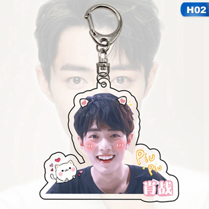 Móc khóa hai mặt hình người nổi tiếng bằng chất liệu acrylic