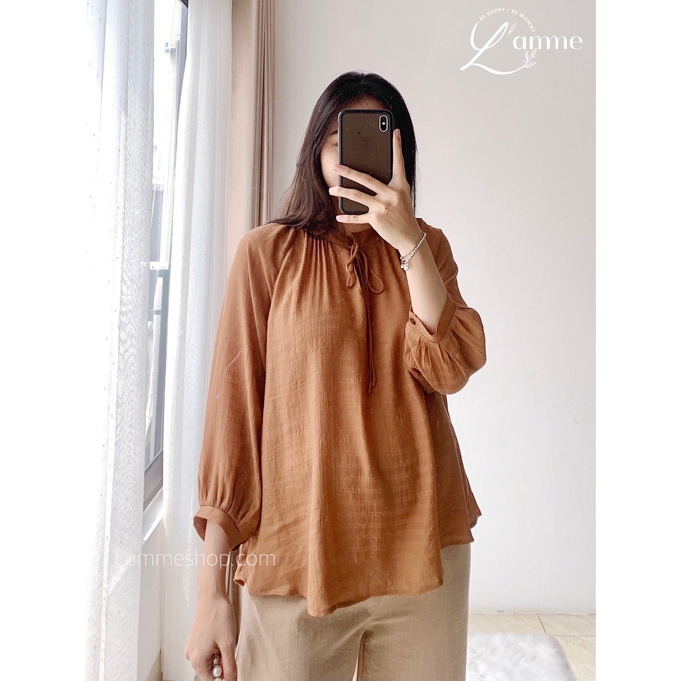 Áo bầu Lyna Shirt chất tơ mềm cổ bẻ phù hợp cho mẹ bầu diện đi làm thiết kế bởi LAMME