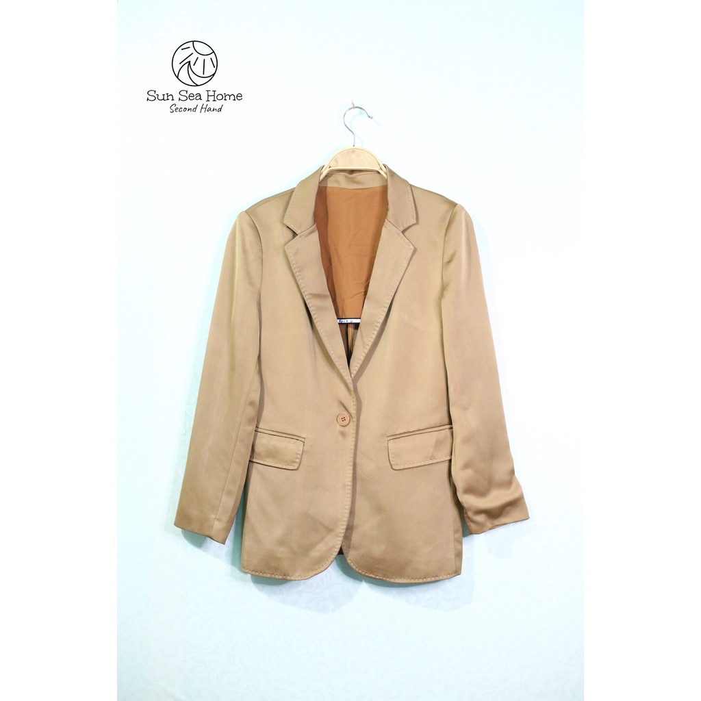 Áo khoác blazer màu nâu tây chất lụa secondhand