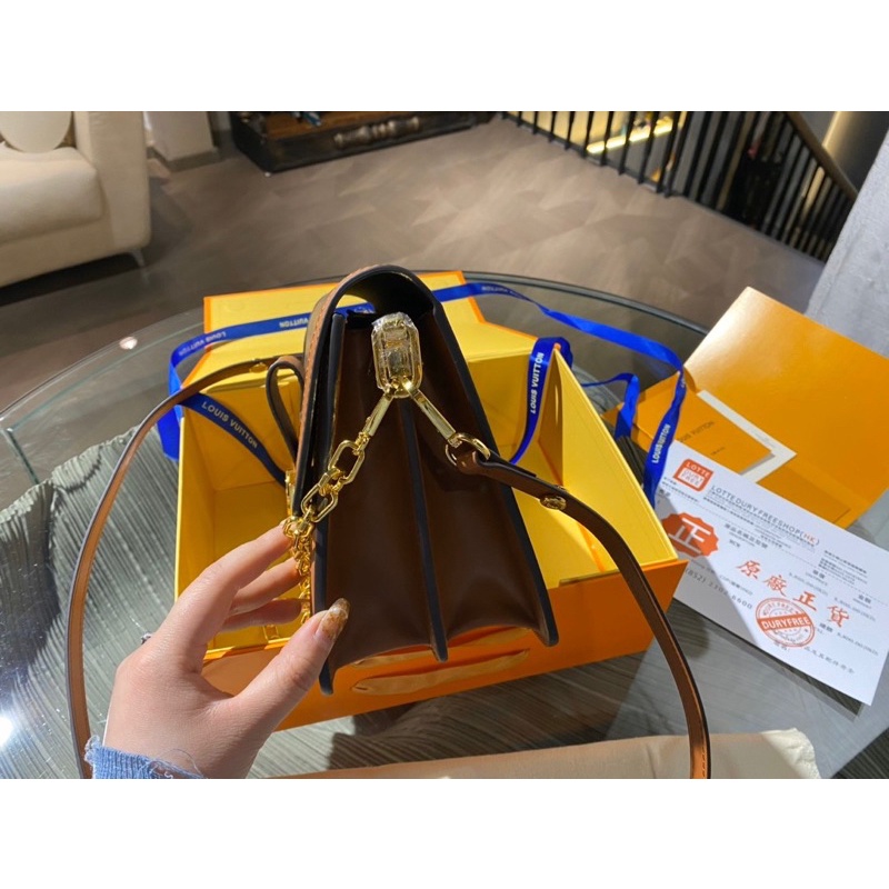Túi W566-25 LV Dauphine fullbox nam châm dây da, xích quá đẹp♥️
