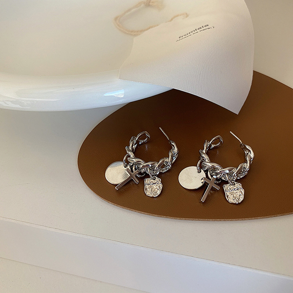 Đôi Khuyên Tai Nữ Trang Dáng Dài Tạo Hình Độc Đáo