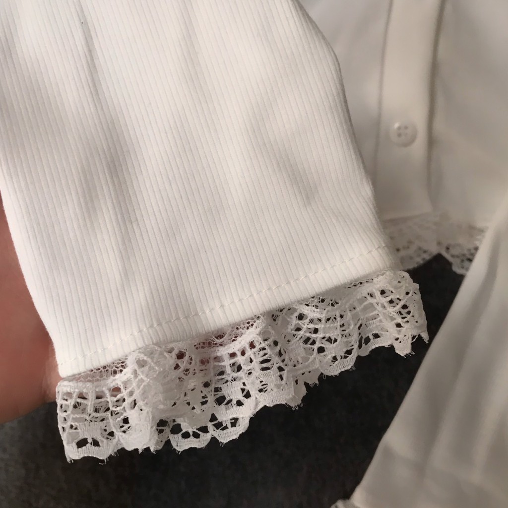 [Mã FAMAYWA giảm 10K đơn 50K] Áo croptop nữ tay dài phối ren thời trang | BigBuy360 - bigbuy360.vn