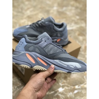 yz 700 sf+ đế kem - full phản quang, box (ảnh thật 100%)