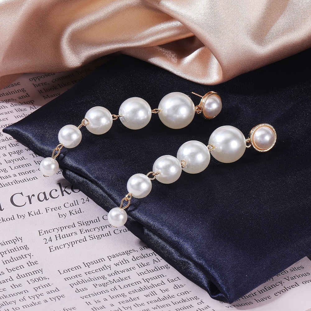 Khuyên Tai Vòng Lớn Hình Bướm Phóng Khoáng Cá Tính Mới Cho Nữ