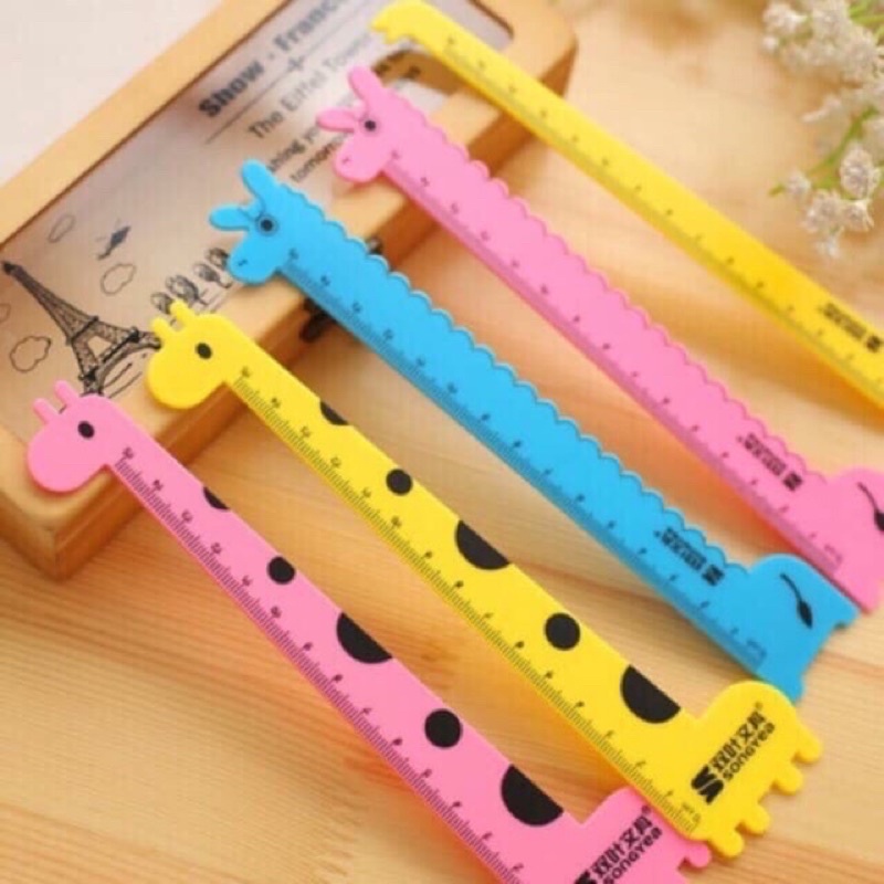 Thước kẻ voi hưu cao cổ