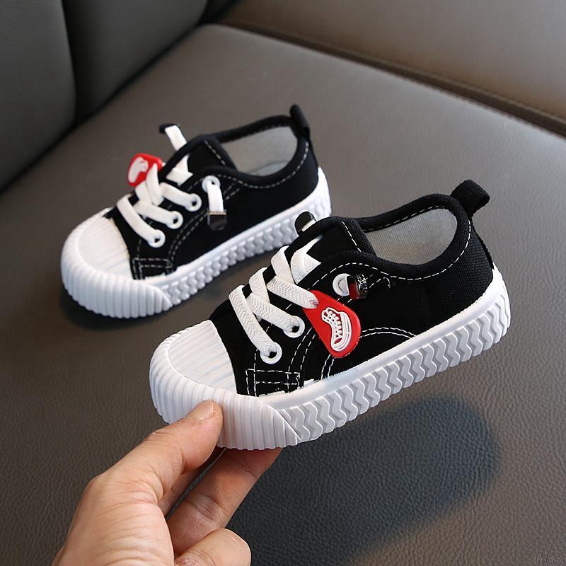 Giày thể thao xinh xắn dành cho bé may từ vải bạt