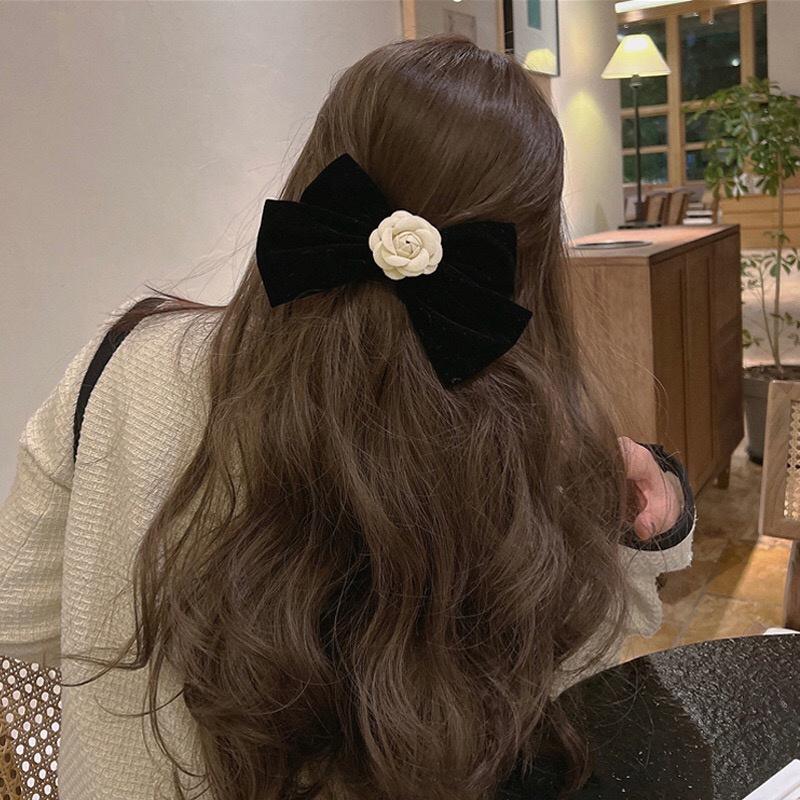 Kẹp Nơ Đen Nhung Retro Kiểu Pháp Đính Hoa Trà - Vani Store - PKT00245