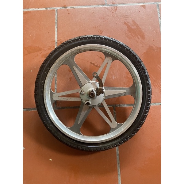 Bánh trước xe điện cũ cỡ vành 18*2.125