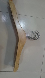 Thanh lý móc áo gỗ