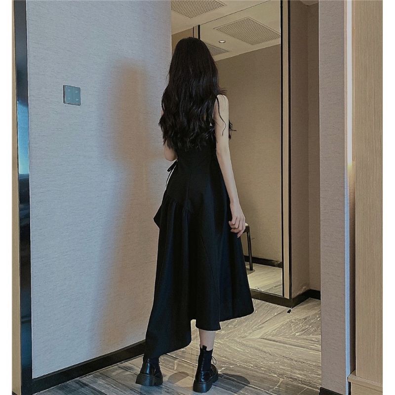 Yếm Váy Xòe Đen 2 Dây Phối Vạt Cao Vạt Thấp dáng dài, Đầm Nữ Siêu Ngầu cách điệu thời trang Hàn Quốc. Sonny