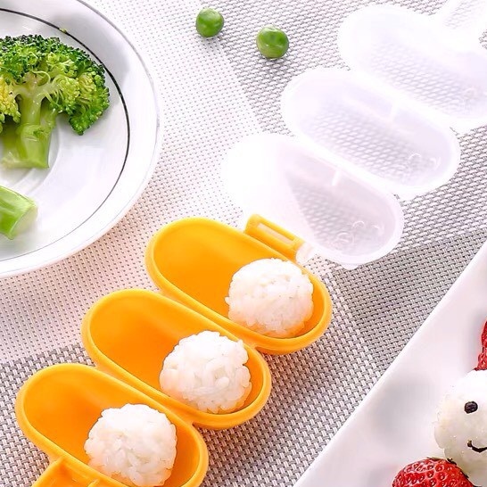 [Tặng kèm thìa] Khuôn làm cơm nắm tròn, cơm lắc cho bé ăn ngon miệng