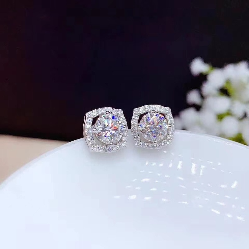 Bông tai đính đá moissanite pt950 sáng tạo