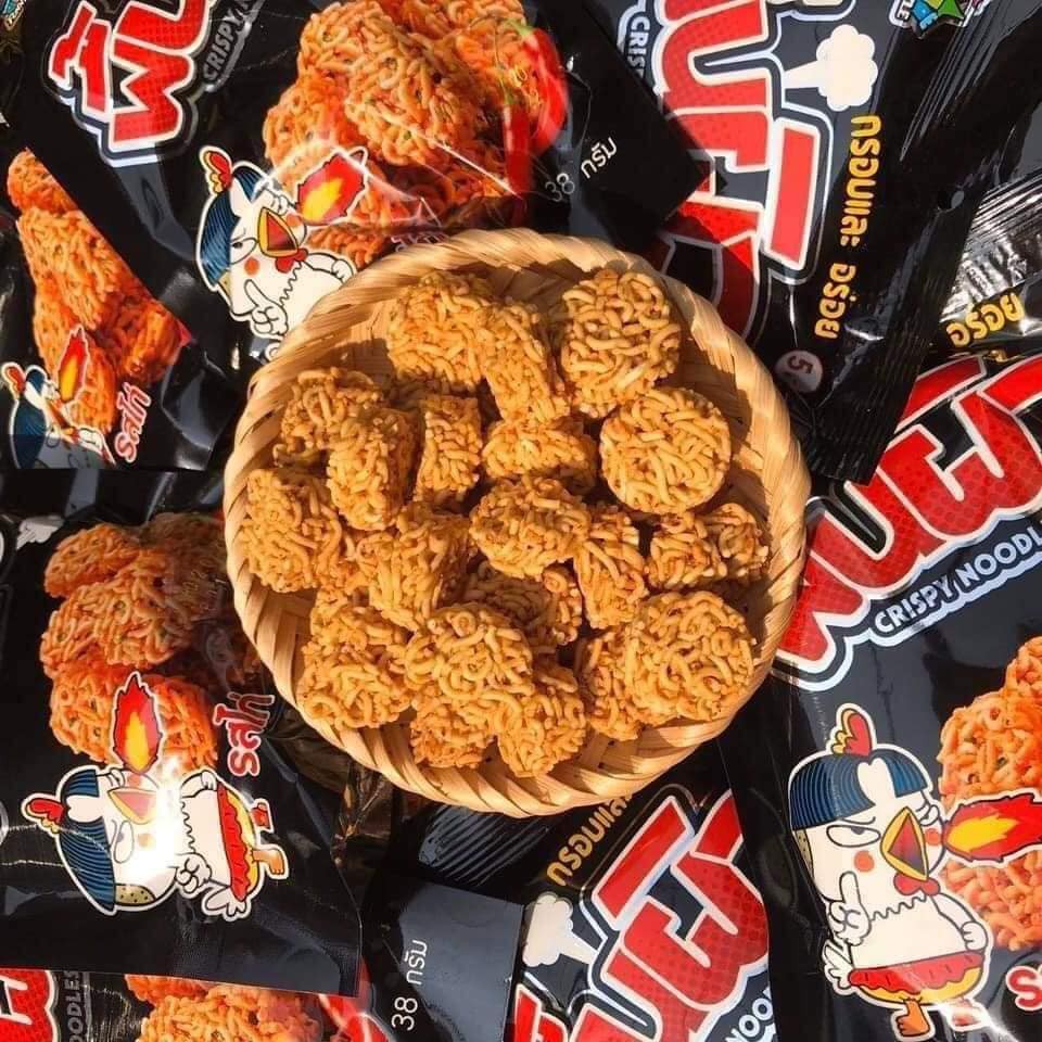 Lốc 12 gói Snack mì đen Thái Lan vị cay ăn liền