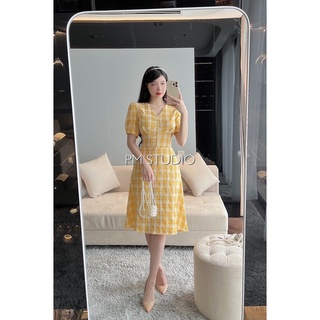 Váy kẻ cúc ngọc cổ v