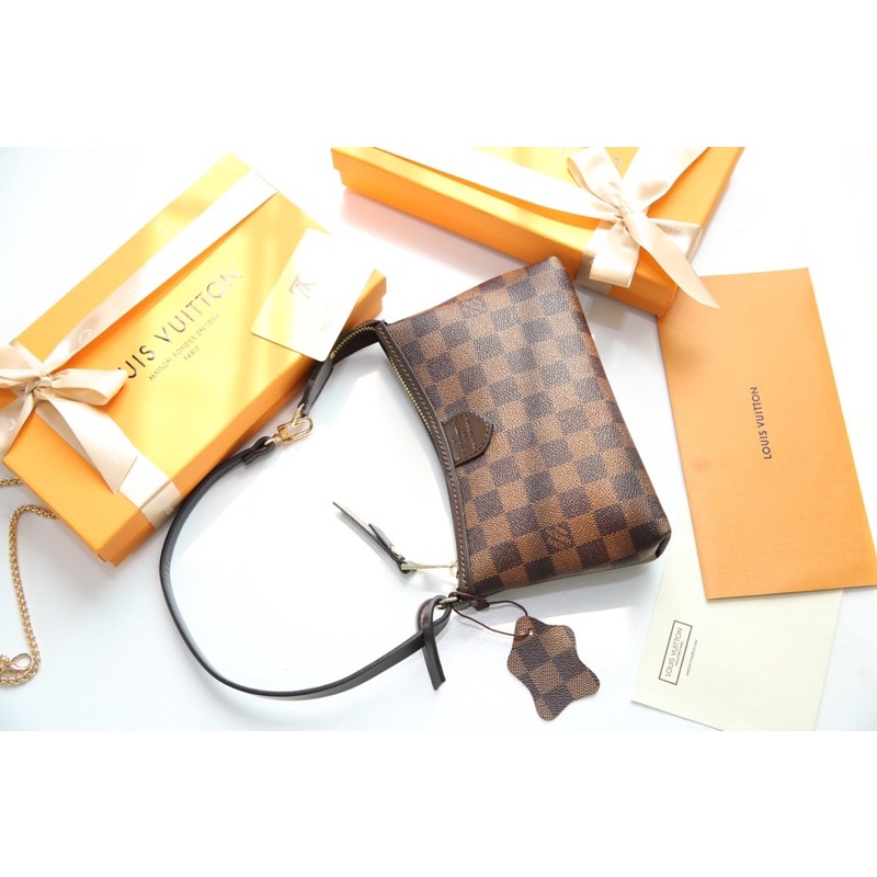 Túi ĐeoLOUISVITTON