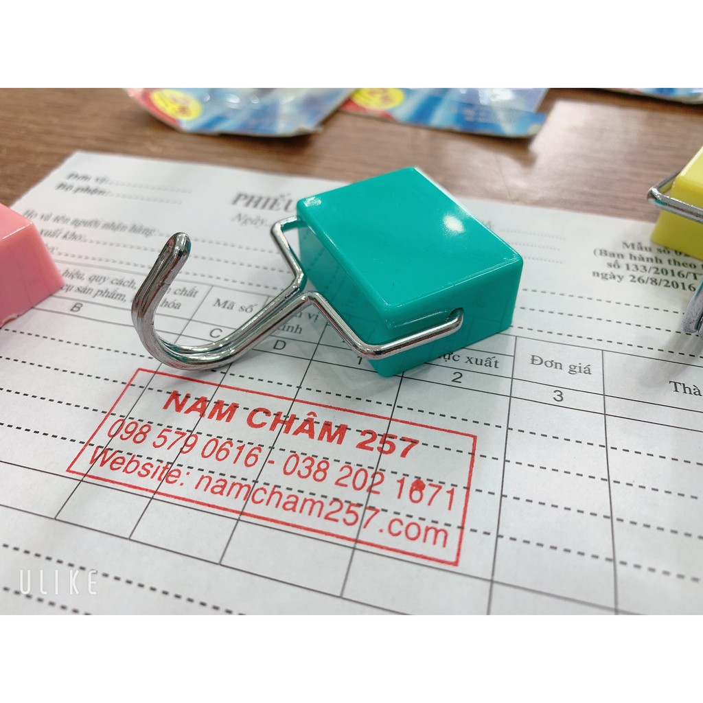 Móc nam châm chất lượng hoàn hảo, đẹp về mẫu mã, tiện lợi khi sử dụng, lực giữ 2kg