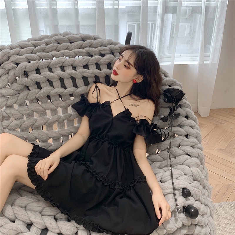 Váy 2 Dây Ngực Trễ Vai Buộc Cổ Chất Liệu Đũi Dày Dặn Daisy Boutique Mã SP000122