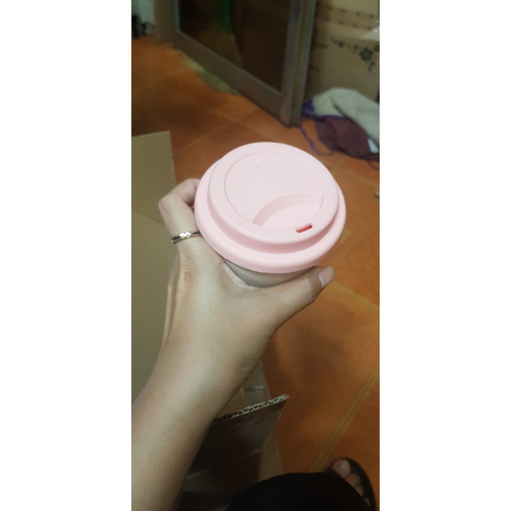 LY NHỰA LÚA MẠCH QUÀ TẶNG TỪ SỮA FRISOMUM