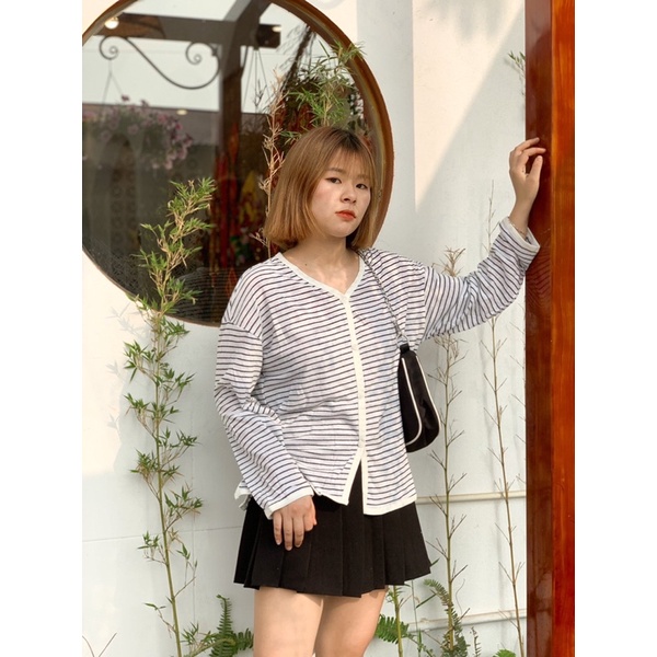 áo thun viền kẻ ngang đóng cúc Ulzzang style