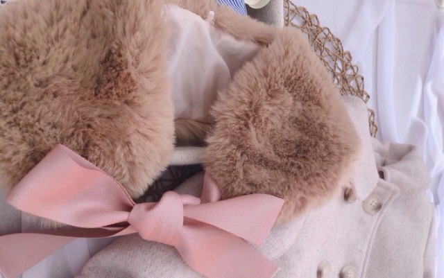 Áo khoác dạ bé gái